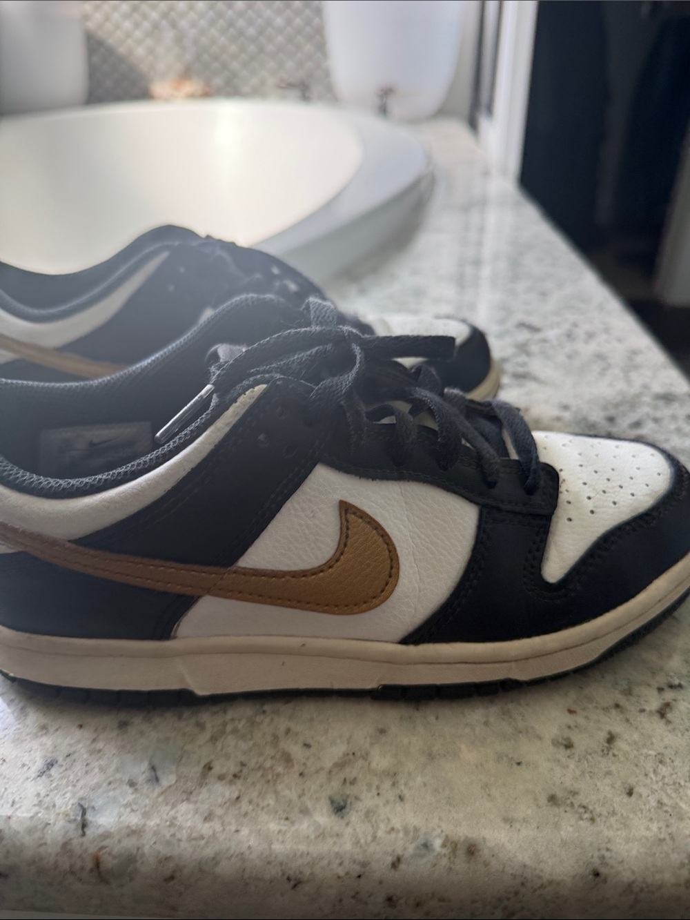 Nike Dunk Low, size 5.5Y, summit White, anthracite & Metallic Gold Swoosh